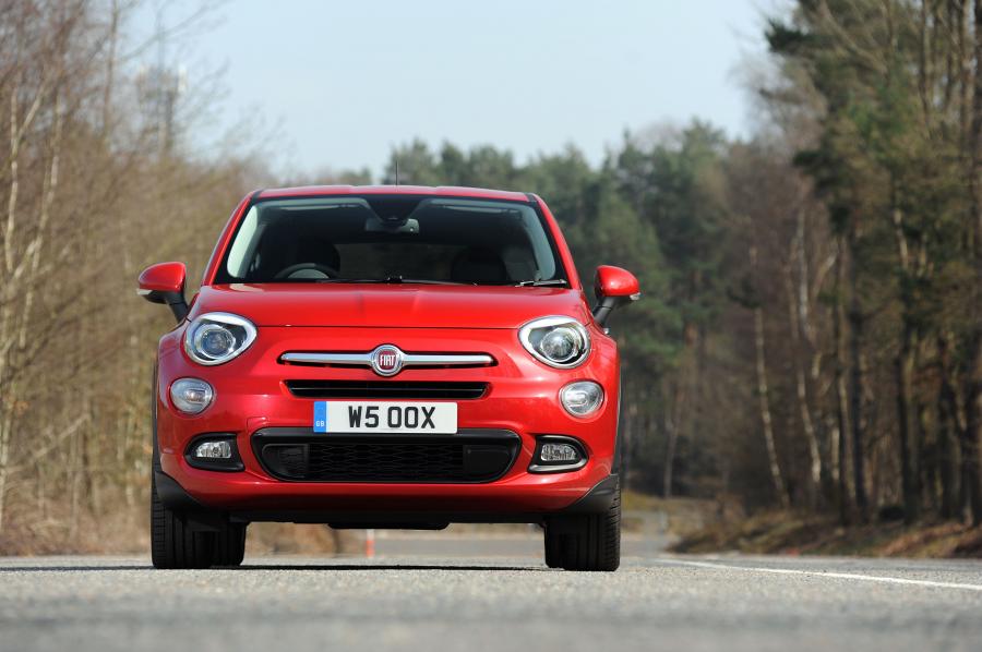  Fiat 500X 2015 года  (UK) (фото 19 из 31)